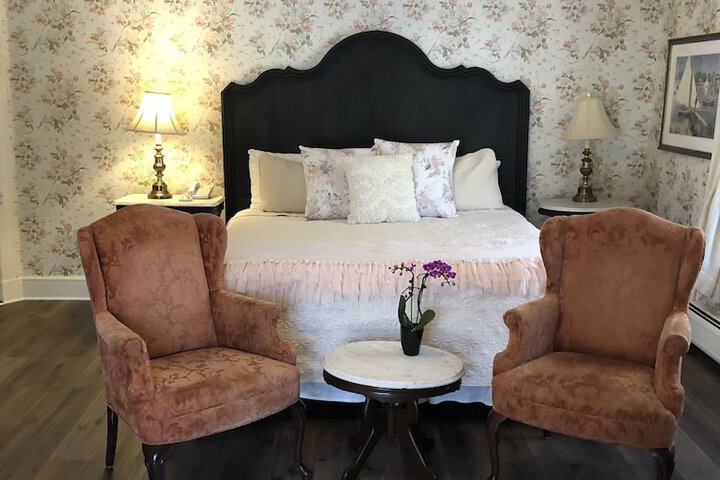 Room 27 of 60