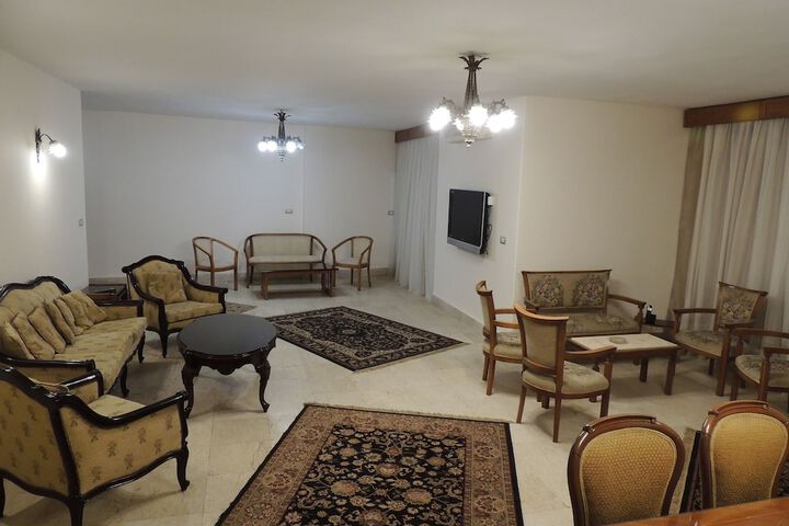 Room 16 of 34