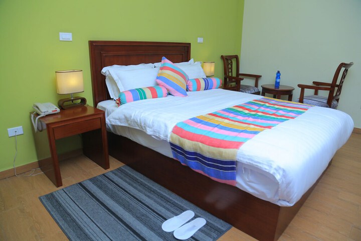 Room 17 of 25