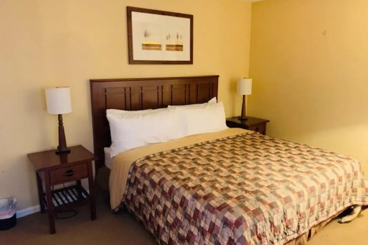Room 6 of 36