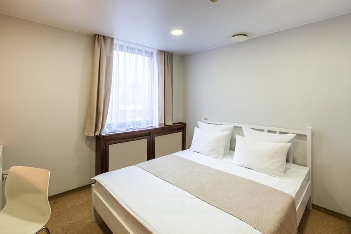 Room 7 of 34