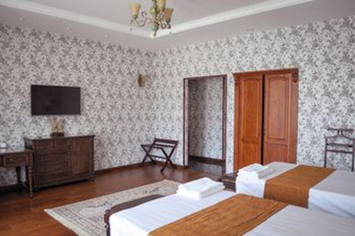 Room 127 of 313