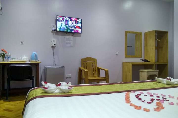 Room 16 of 25