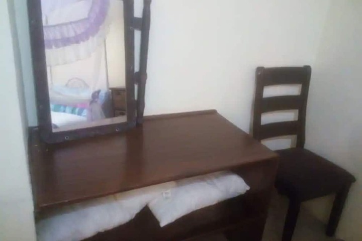 Room 2 of 9