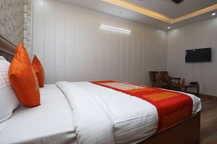 Room 7 of 26
