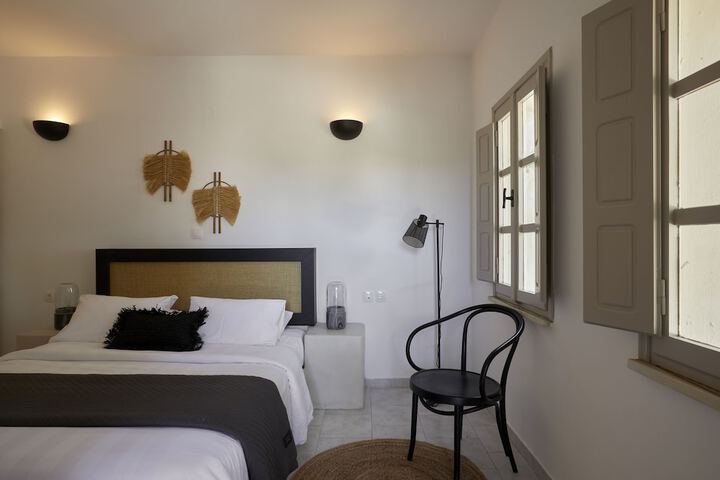 Room 19 of 200