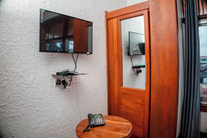 Room 35 of 146