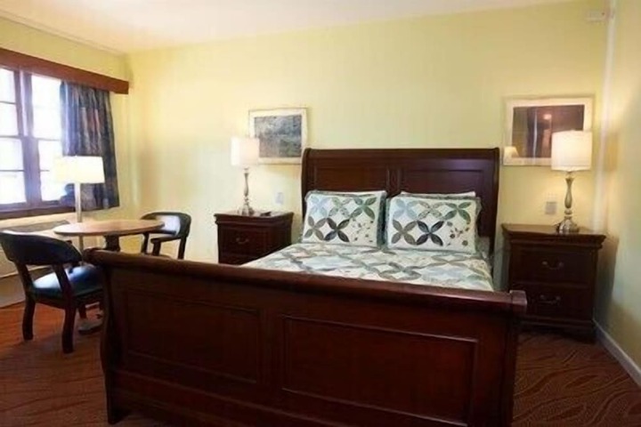 Room 4 of 23
