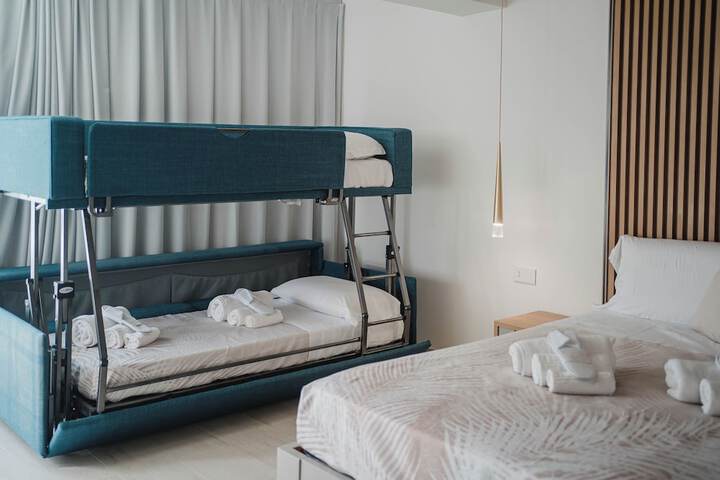 Room 35 of 122