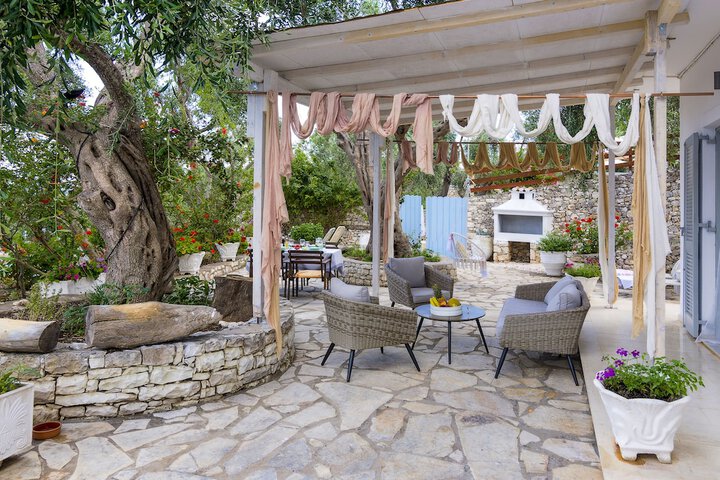Terrace/Patio 72 of 158