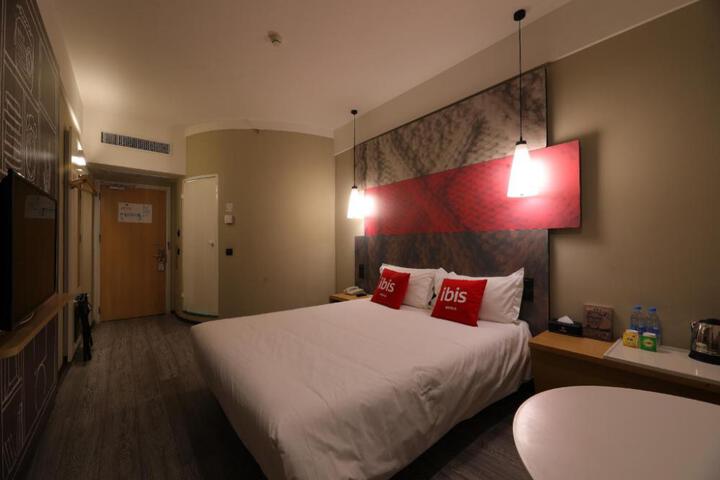 Hotel Suite Photo