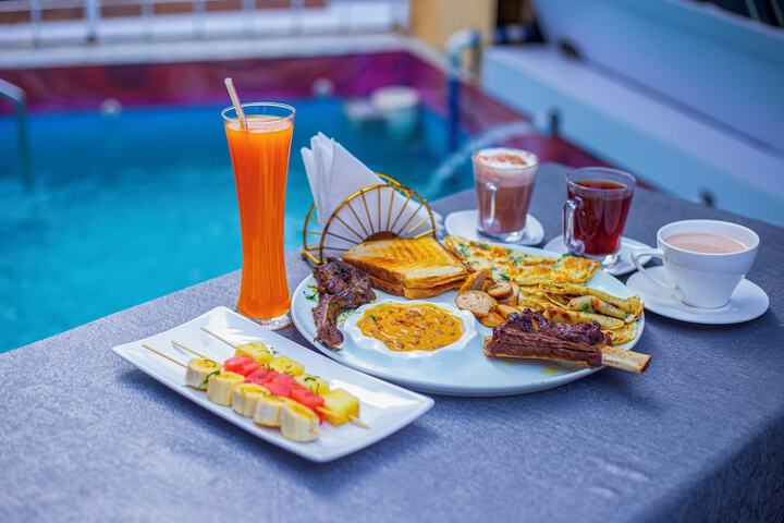 Breakfast/Coffee Service 12 of 13