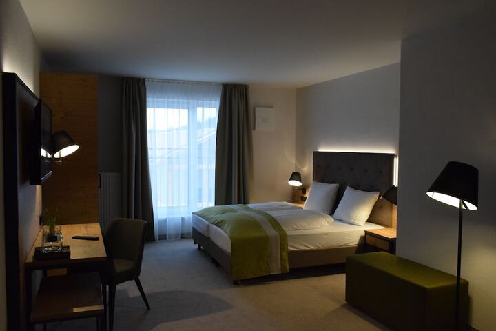 Room 5 of 23