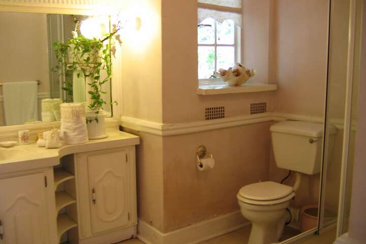 Room 16 of 27