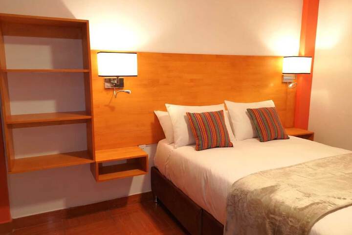 Room 3 of 28