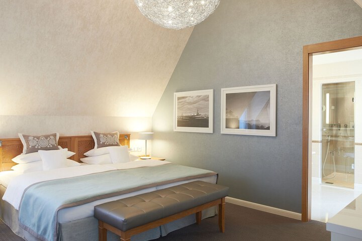 Room 22 of 110