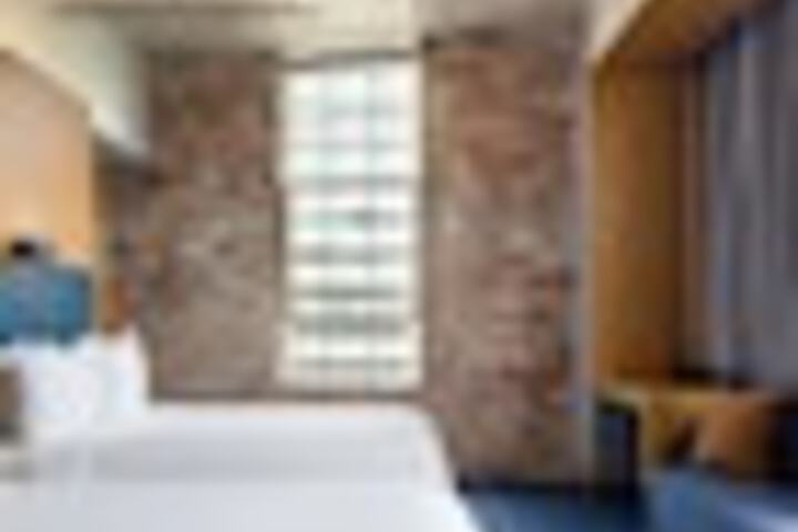 Room 26 of 126