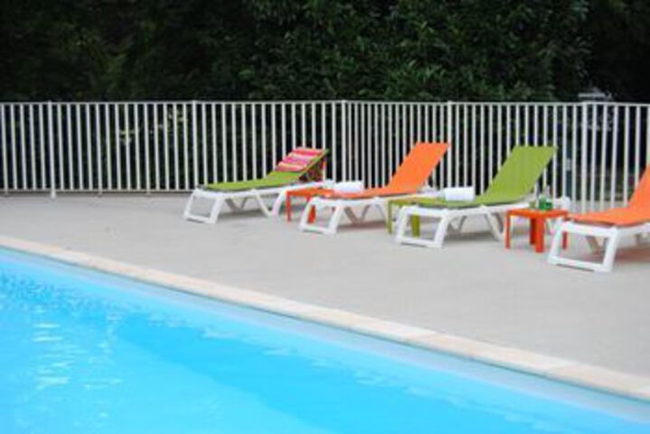 Pool 31 of 33