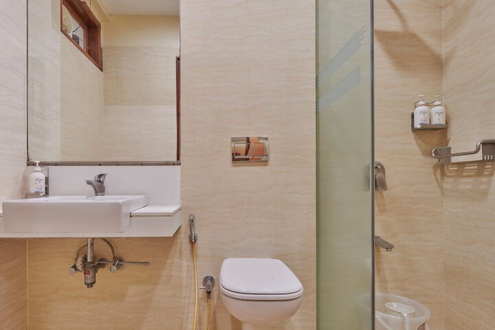 Room 25 of 27