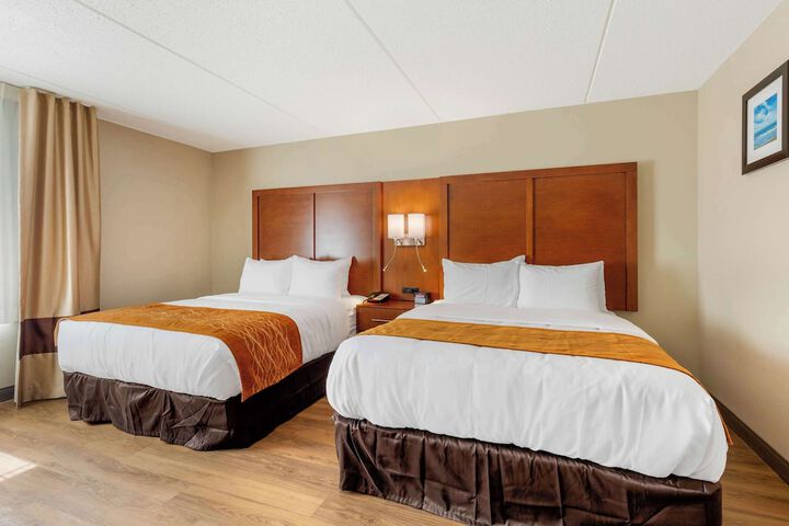 2 Queen Beds Accessible (9 of 17)