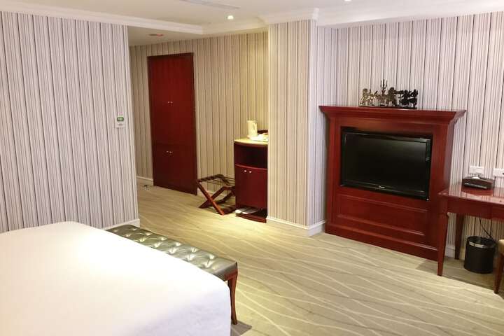 Room 29 of 56