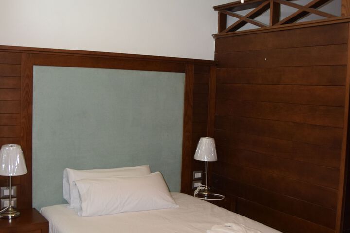 Room 52 of 56