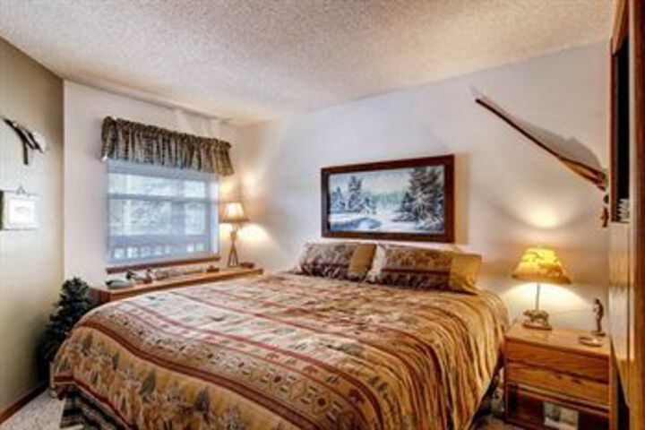 Room 7 of 34