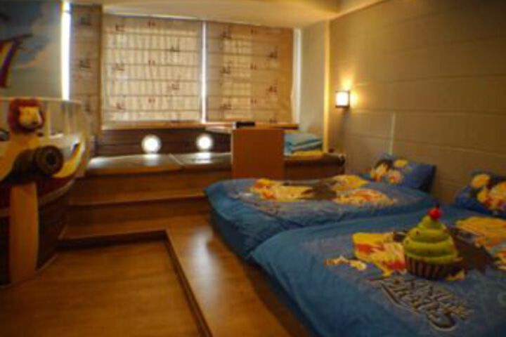 Room 43 of 57