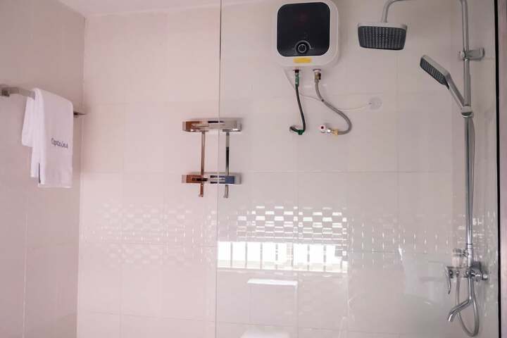 Room 47 of 77