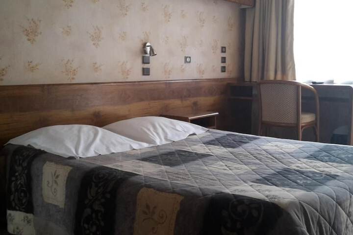 Room 7 of 28