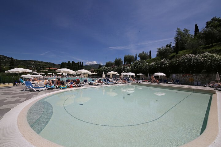 Pool 19 of 68