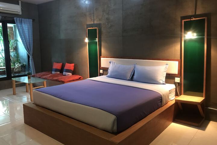 Room 8 of 53