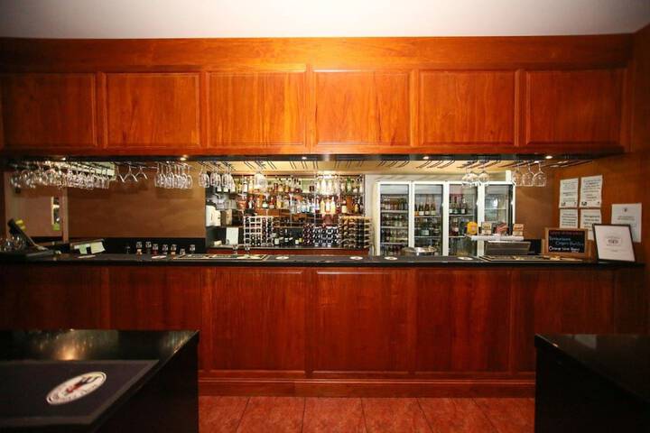 Lounge 62 of 78