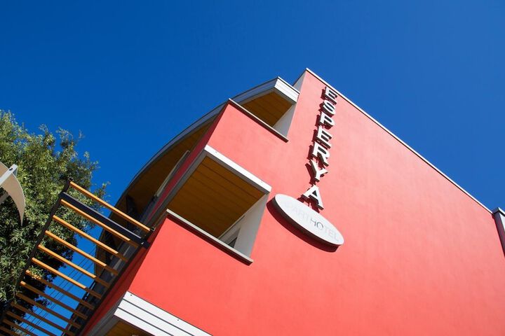Hotel Entry