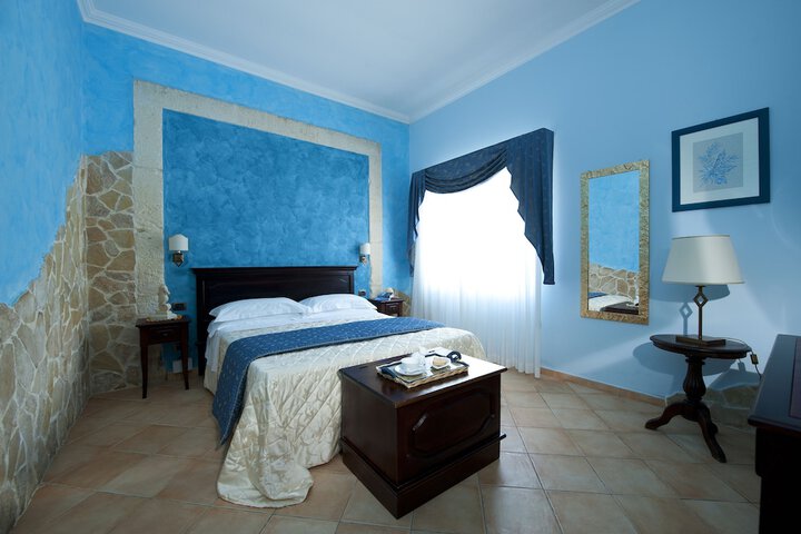 Room 10 of 55