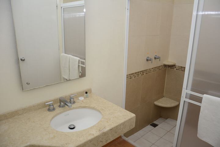 Room 5 of 48