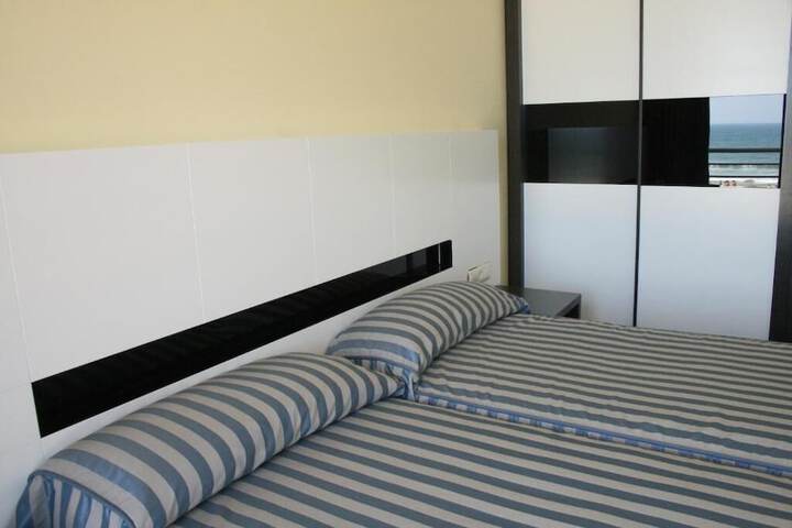 Room 4 of 24
