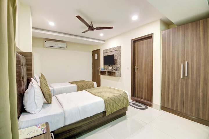 Room 29 of 60