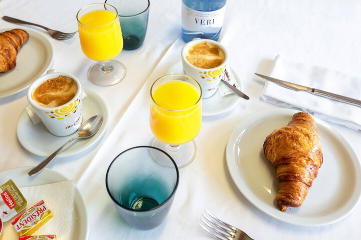 Breakfast/Coffee Service 27 of 31