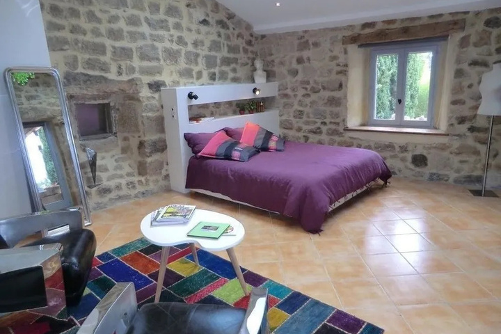 Room 4 of 19