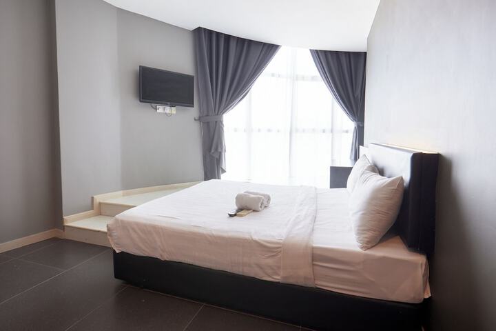 Room 14 of 87