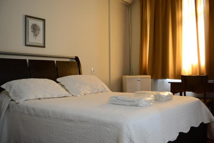 Room 16 of 46