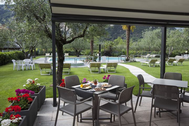 Terrace/Patio 70 of 73