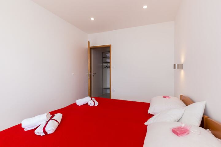 Room 21 of 104
