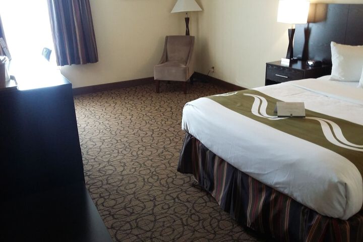 Room 12 of 71