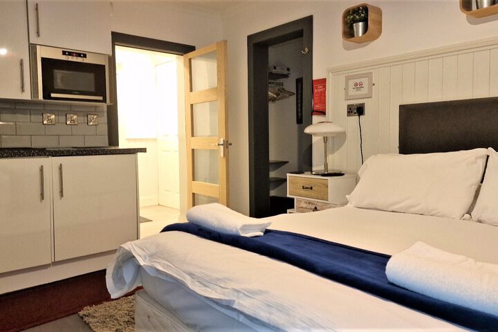 Room 44 of 46