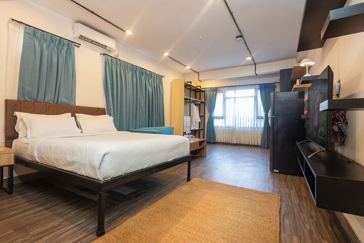 Sams Apartment
