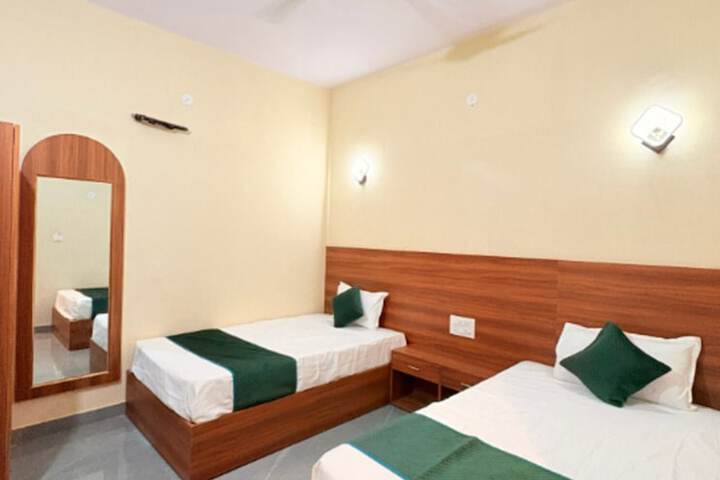Room 4 of 34
