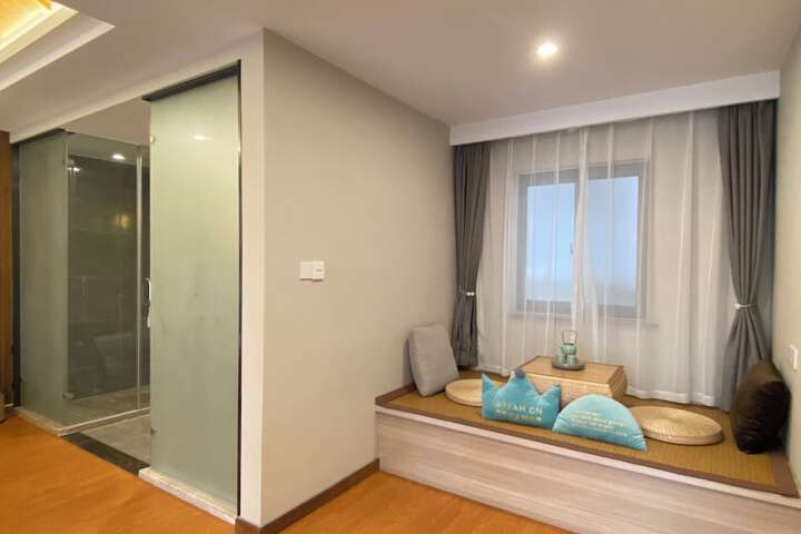 Room 17 of 118