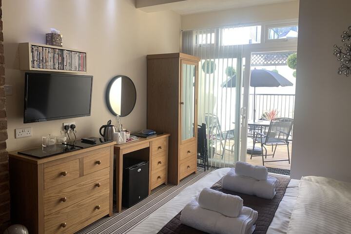 Room 8 of 65